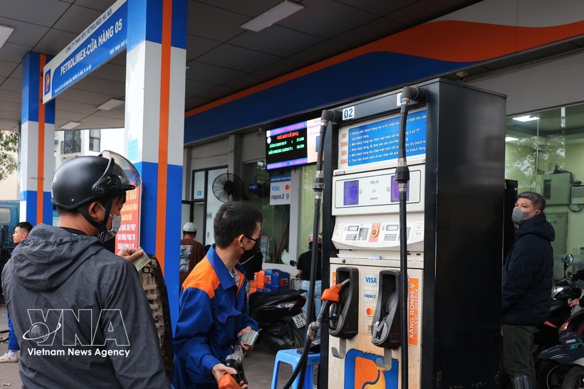 Energy giants work hard to roll out E10 RON95 sale ahead of schedule